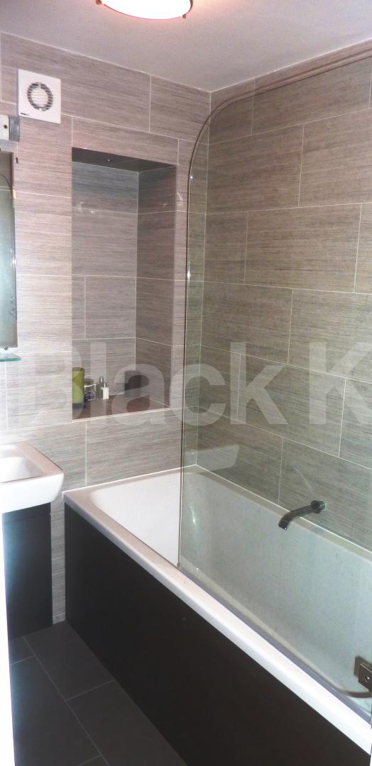 			MUST SEE!!, 2 Bedroom, 1 bath, 1 reception Flat			 Steeles Road, BELSIZE PARK